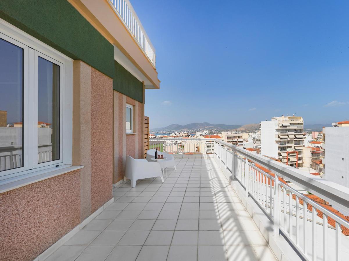 Modern Penthouse Overlooking Halkis Chalkís Buitenkant foto