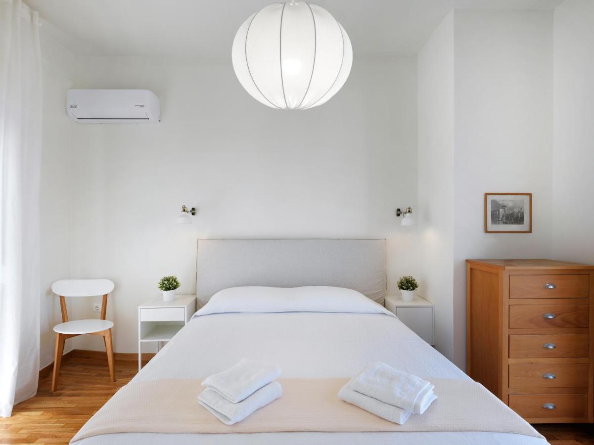Modern Penthouse Overlooking Halkis Chalkís Buitenkant foto